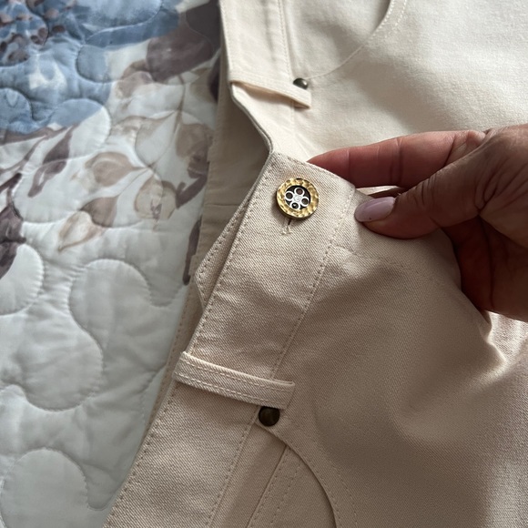 Pants - Picture 6 of 7